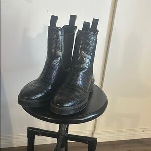 Black Crocodile Pattern Women’s Boots by H&M